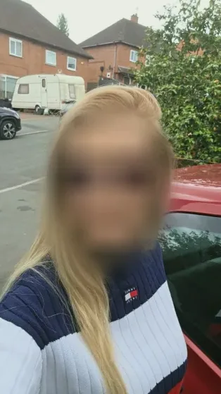Alexandra, 39 anni