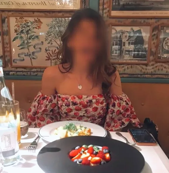 Ambra, 20 anni