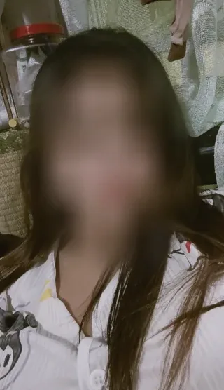 Nicole, 24 anni